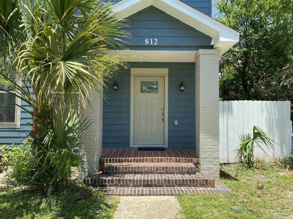 812 E Blount St in Pensacola, FL - Building Photo