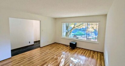 5126 La Honda Rd in El Sobrante, CA - Building Photo - Building Photo