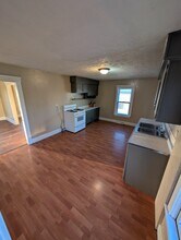 218 Winckles St in Elyria, OH - Foto de edificio - Building Photo