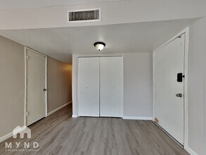 8125 N 33rd Dr in Phoenix, AZ - Building Photo - Building Photo