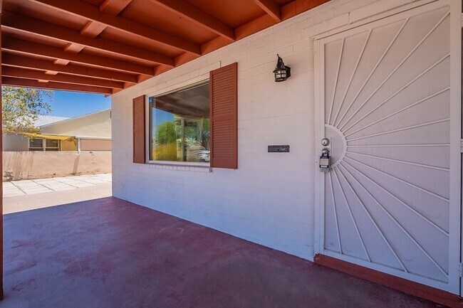 property at 3236 E Willard St
