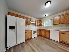 3078 Cattail Cove Ln in Burlington, KY - Building Photo - Building Photo