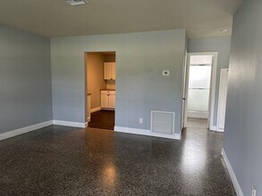 4123 18th Pl in Vero Beach, FL - Building Photo - Building Photo