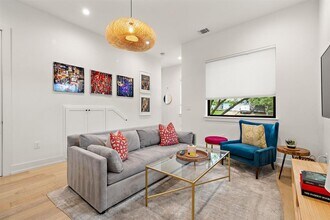2301 Bendridge Trail in Austin, TX - Building Photo - Building Photo