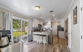 97 Shawmont Ln in Willingboro, NJ - Foto de edificio - Building Photo