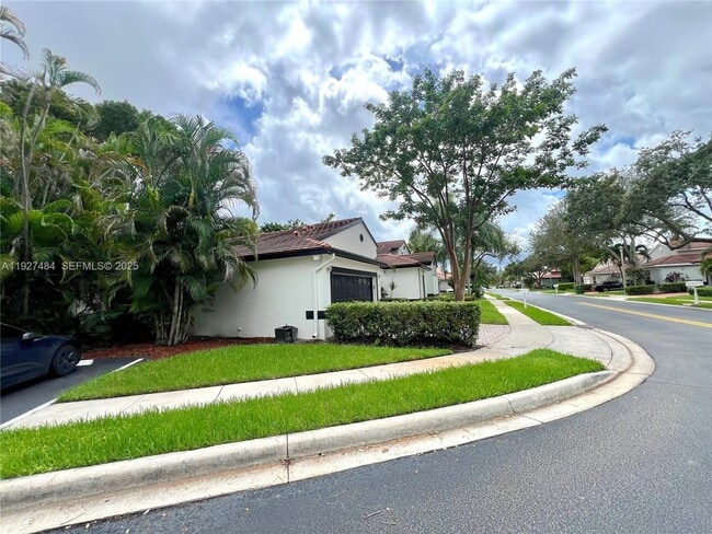 1501 SW 149th Ave in Pembroke Pines, FL - Building Photo - Building Photo