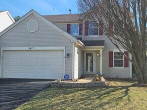 3817 Baybrook Dr in Aurora, IL - Building Photo - Building Photo