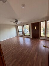 903 Corinth Rd in Jacksonville, TX - Foto de edificio - Building Photo