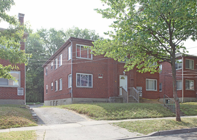 7782 Stillwell Rd in Cincinnati, OH - Foto de edificio - Building Photo