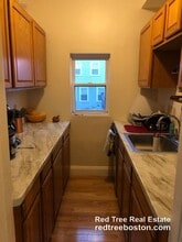 40 Orchard Rd, Unit 3 in Brookline, MA - Foto de edificio - Building Photo