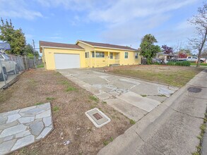 7140 Chris Ave in Sacramento, CA - Building Photo - Building Photo