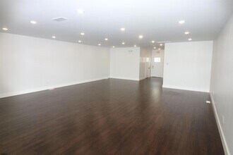 24 S Washington Ave in Margate City, NJ - Building Photo - Building Photo