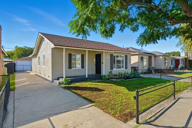 6461 Johnson Ave in Long Beach, CA - Building Photo - Building Photo