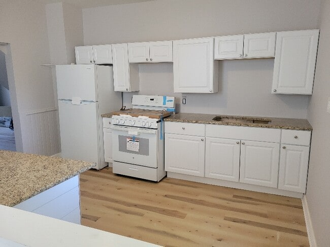 property at 1962 S 5th Pl