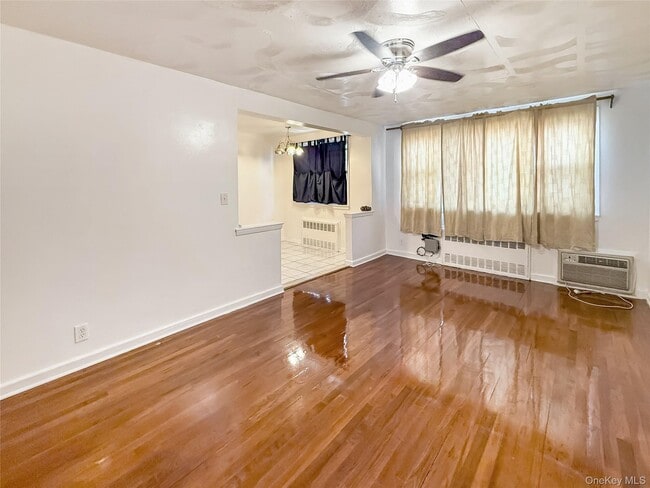 property at 1043 E 57th St