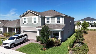 1940 Valencia Blossom St in Clermont, FL - Building Photo