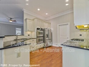 410 Wilfawn Way in Avondale Estates, GA - Building Photo - Building Photo