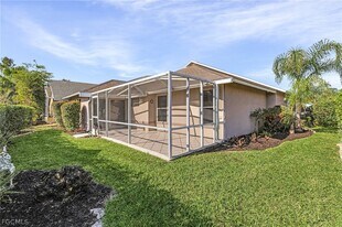 9439 Palm Island Cir in Ft. Myers, FL - Building Photo