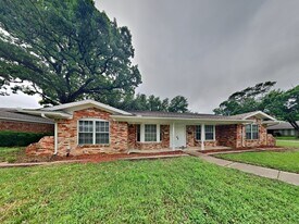 7108 Ellis Rd in Fort Worth, TX - Building Photo