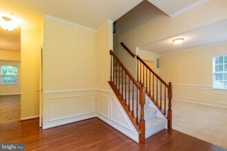 8401 Hollow Tree Ln in Upper Marlboro, MD - Building Photo - Building Photo