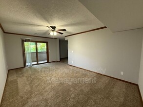 3405 NW Duncan Rd in Blue Springs, MO - Building Photo - Building Photo