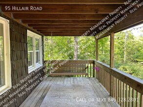 95 Hillair Rd in Lake Peekskill, NY - Building Photo - Building Photo