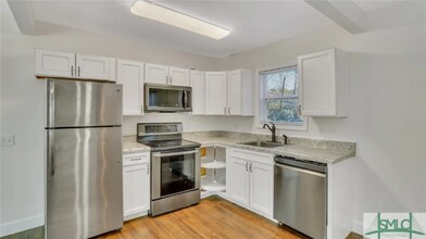 1200 E 37th St in Savannah, GA - Foto de edificio - Building Photo