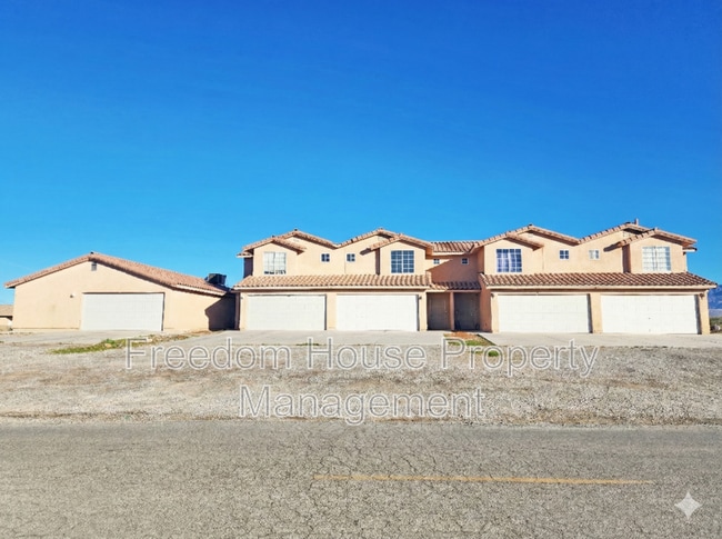 670 Bourbon St in Pahrump, NV - Building Photo - Building Photo