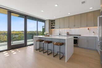 1600 S 1st St in Austin, TX - Building Photo - Building Photo