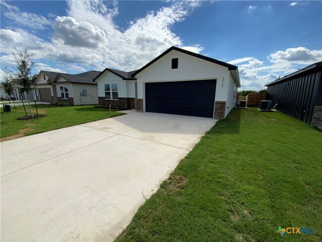 212 Hemp Hl in Jarrell, TX - Foto de edificio - Building Photo