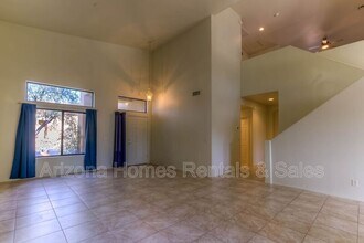 6413 S Woodland Hills Dr in Tucson, AZ - Building Photo - Building Photo