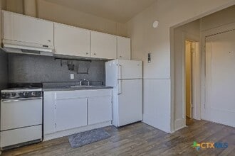 319 North St in San Marcos, TX - Building Photo - Building Photo