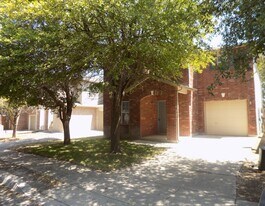 16122 Branching Oaks in San Antonio, TX - Building Photo