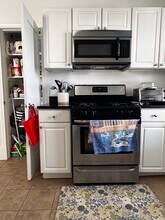 233 Charles St, Unit 3 in Cambridge, MA - Building Photo - Building Photo