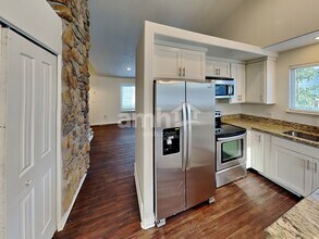 5956 S Stone Flower Way in Salt Lake City, UT - Building Photo - Building Photo