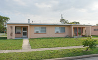 824 Clark Ct in Cocoa, FL - Foto de edificio - Building Photo