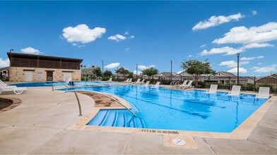 2931 Shore Lark in Canyon Lake, TX - Building Photo - Building Photo