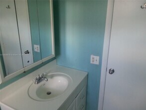 465 SW 86th Ave in Pembroke Pines, FL - Building Photo - Building Photo