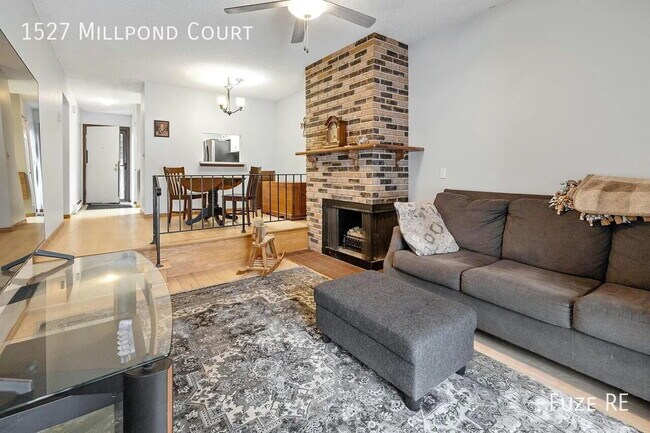 1527 Millpond Ct