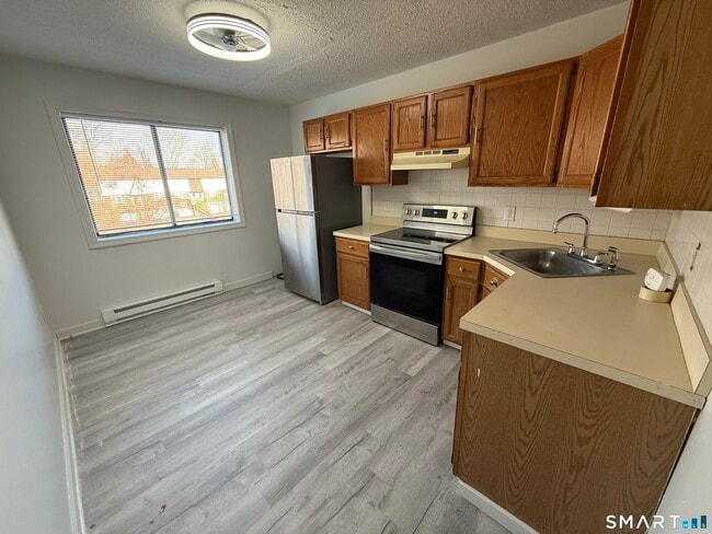 264 Scott Rd in Waterbury, CT - Building Photo - Building Photo