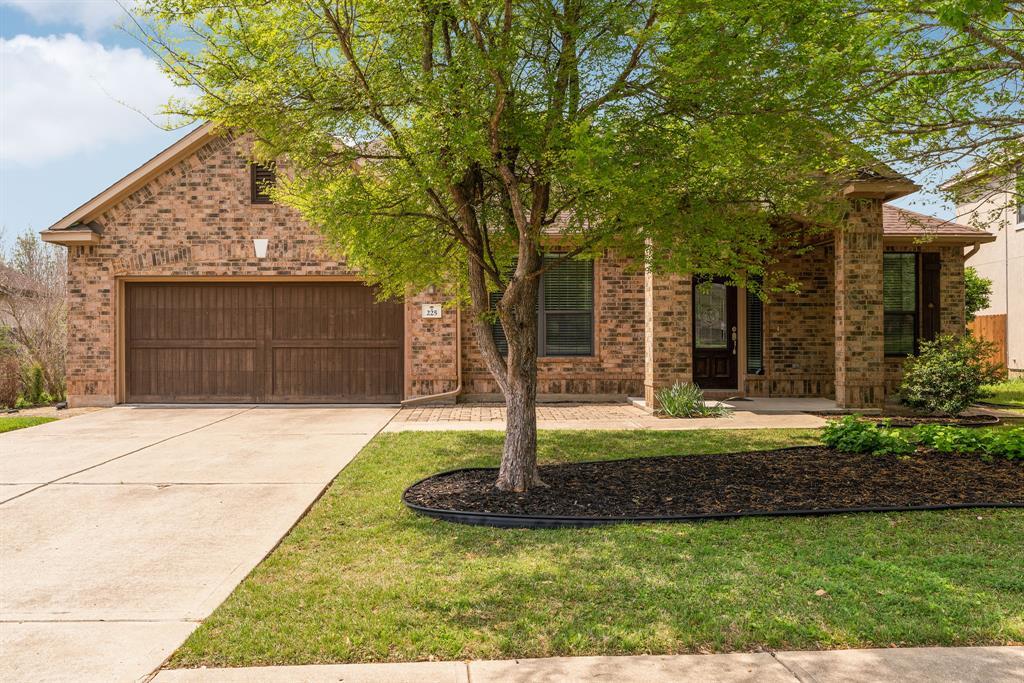 225 Hogg Pecan Pass in Austin, TX - Building Photo