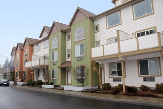 123 NE 172nd Ave in Portland, OR - Foto de edificio - Building Photo