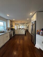 79 Bailey Rd, Unit 1 in Somerville, MA - Foto de edificio - Building Photo