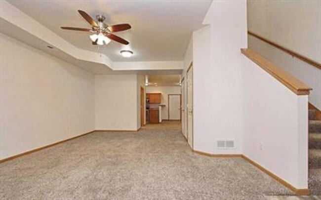 2982 Heinz Rd in Iowa City, IA - Building Photo - Building Photo