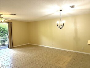 9638 Roundstone Cir in Ft. Myers, FL - Building Photo - Building Photo