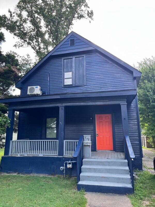 property at 519 S New York Ave