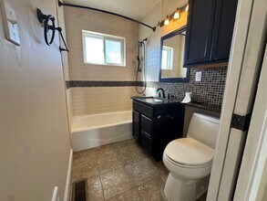 825 Adams St NE in Albuquerque, NM - Building Photo - Building Photo