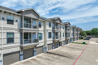 Holiday Parkview in Allen in Allen, TX - Building Photo - Primary Photo