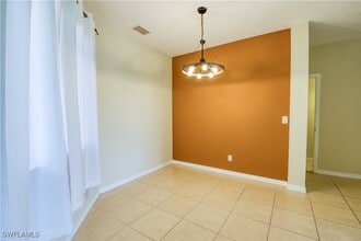 9774 Roundstone Cir in Ft. Myers, FL - Building Photo - Building Photo