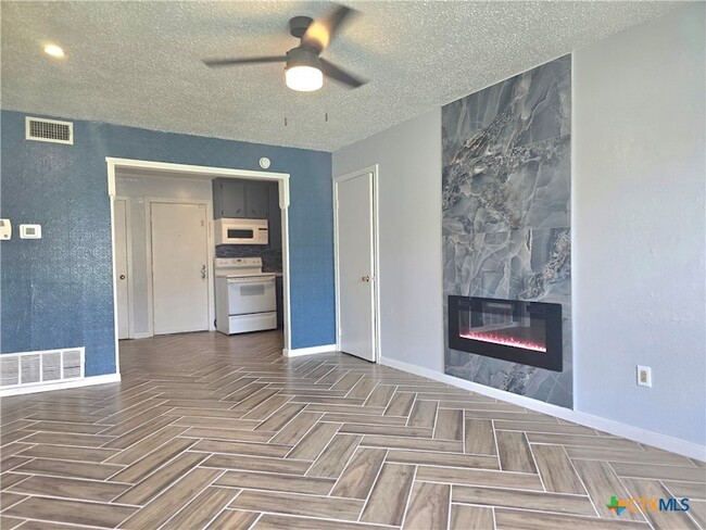 805 Sissom Rd in Killeen, TX - Building Photo - Building Photo